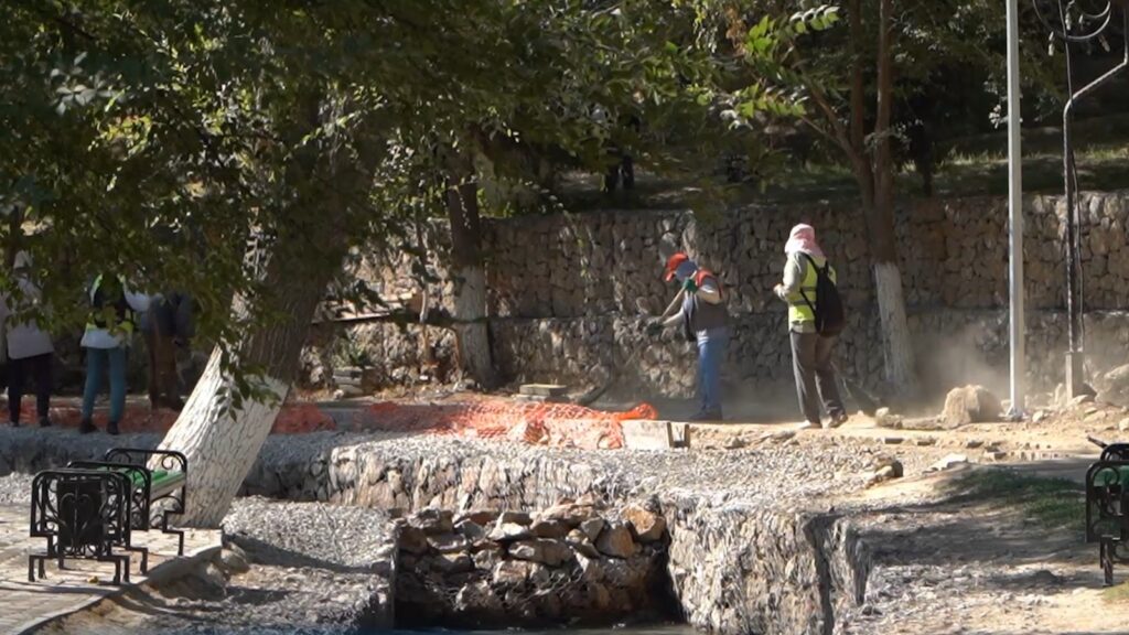 5b8879b4-432c-465d-85b3-f465026ca169